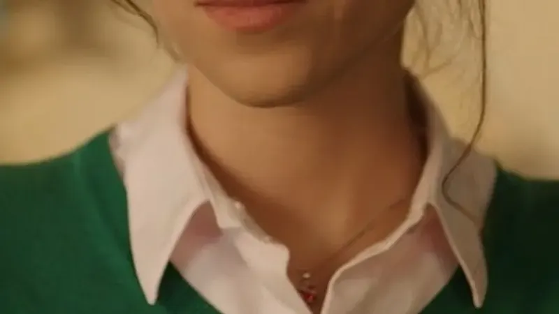 Cansu Dere: Sıla'dan Anne'ye sessiz duygu mimarisi görseli